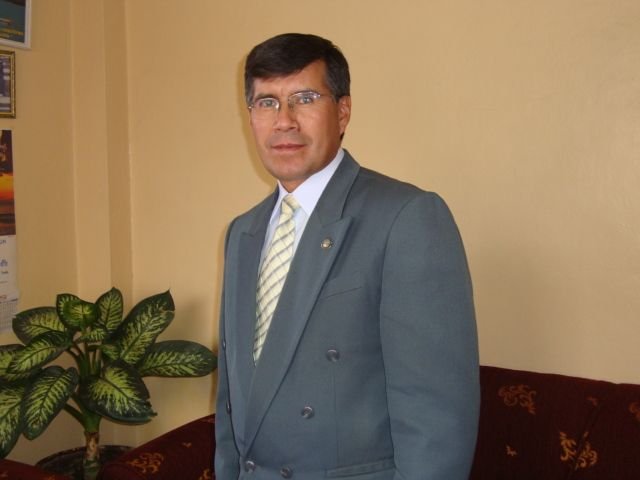 Msc. Luis Martínez - Rector